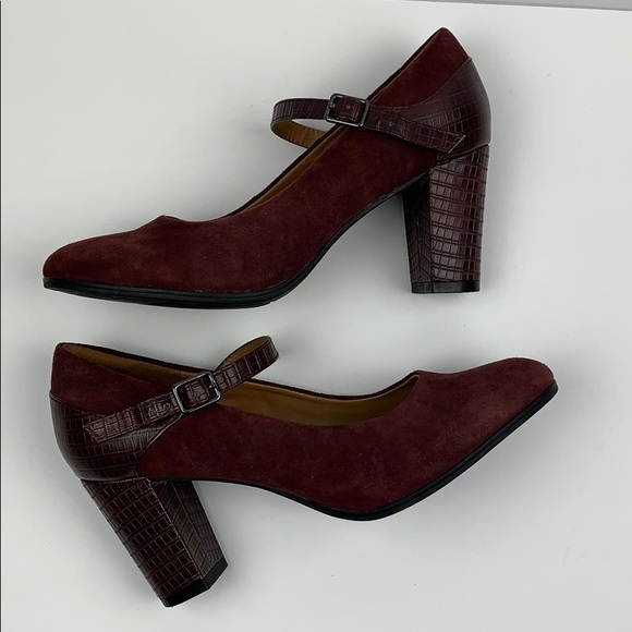 Clarks | Burgundy Mary Janes Heels Size 8M - Picture 2 of 6